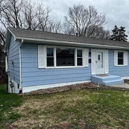 Buy this 3 bed house on 3106 25th Avenue in Moline, IL 61265
