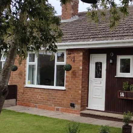 Rent this 3 bed duplex on Cedarfield Road in Oughtrington, Lymm
