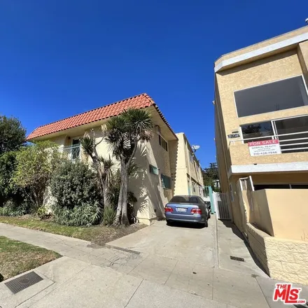 Buy this studio townhouse on 12039 Washington Place in Los Angeles, CA 90066