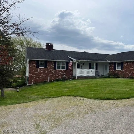 Buy this 3 bed house on 2258 Potts Lane in Russells, Muskingum County