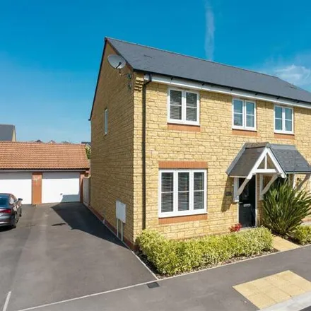 Buy this 3 bed duplex on Campion Way in North Petherton, TA5 2FB