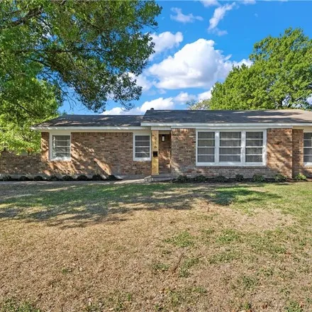 Buy this 4 bed house on 916 North 43rd Street in Waco, TX 76710