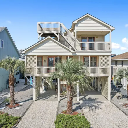 Buy this 3 bed loft on 414 33rd Street in Sunset Beach, Brunswick County