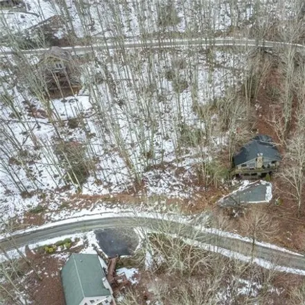 Image 6 - 121 Lake Ledge Circle, Beech Mountain, NC 28604, USA - House for sale