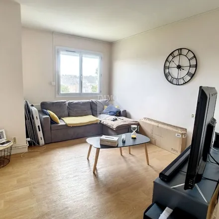 Rent this 3 bed apartment on 19 Rue du Sergent Louvrier in 53100 Mayenne, France