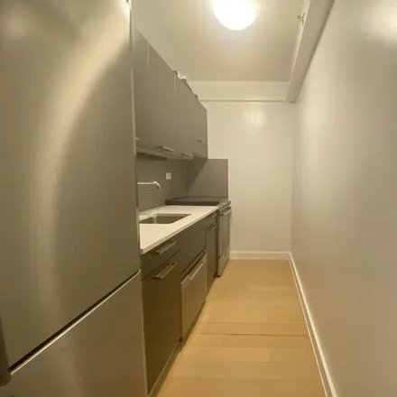 Rent this 1 bed apartment on E 39th St Tunnel Exit St