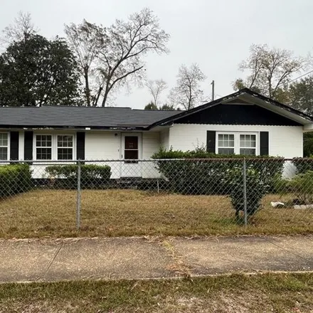 Buy this 3 bed house on 216 North Broadway Street in Albany, GA 31705