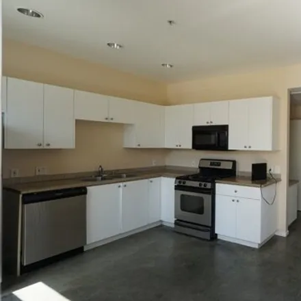 Image 5 - 2318 1/2 Portland Street, Los Angeles, CA 90007, USA - Townhouse for rent