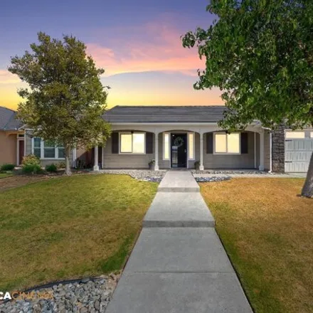 Buy this 4 bed house on 13232 Evening Breeze Avenue in Bakersfield, CA 93314