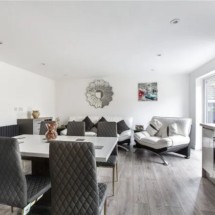 Rent this 6 bed apartment on Beckton & Royal Docks Children's Centre in Tollgate Road, London
