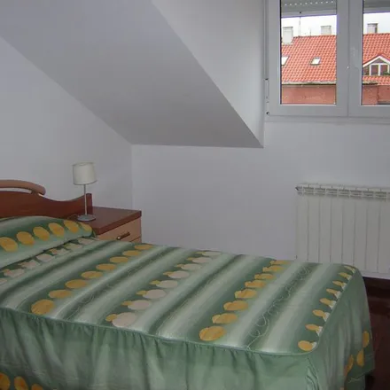 Rent this 3 bed apartment on Calle de los Ciruelos in 39011 Santander, Spain