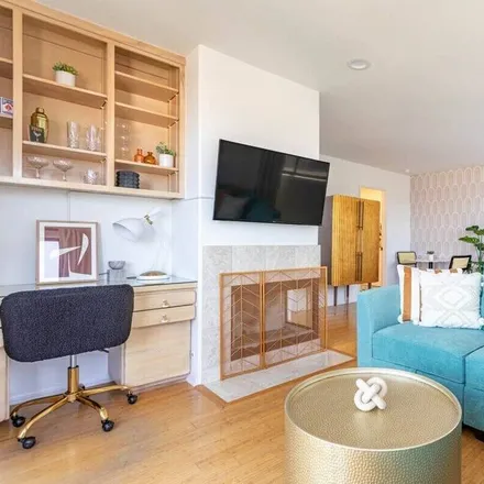 Rent this studio apartment on Manhattan Beach in CA, 90292