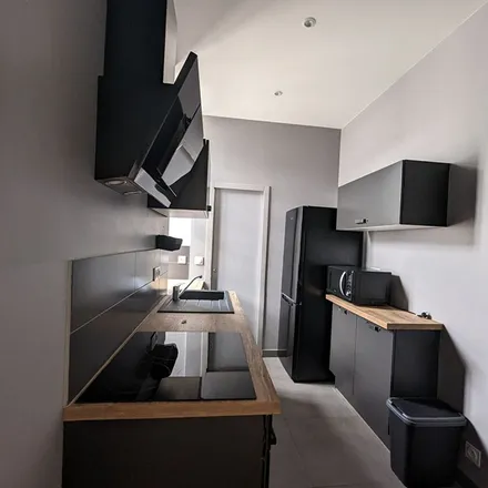 Rent this 2 bed apartment on 21 Rue de Strasbourg in 44000 Nantes, France