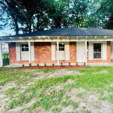 Buy this 4 bed house on 2419 Cedarcrest Avenue in Southmoor, Baton Rouge