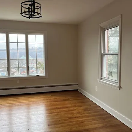 Image 5 - 662 Hopkins Street, Sewickley, PA 15143, USA - Apartment for rent