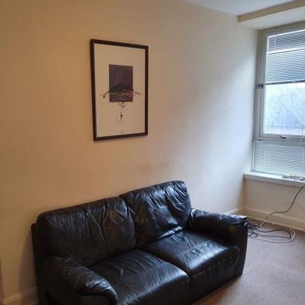 Rent this 5 bed apartment on North George Street in Dundee, DD3 7AL