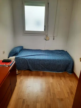 Rent this 4 bed room on Carrer de Sardenya in 202-206, 08013 Barcelona