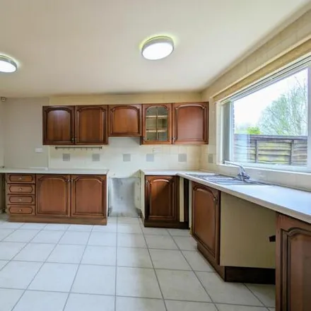 Image 4 - Milburn, Tamworth, B77 4JD, United Kingdom - House for sale