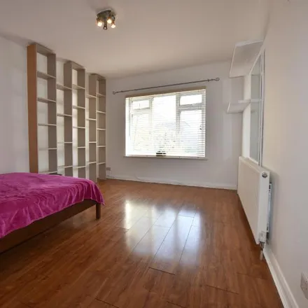 Image 3 - Arka House, 1238 High Road, London, N20 0LH, United Kingdom - Apartment for rent