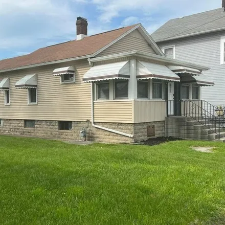 Image 2 - 507 Tiffin Avenue, Sandusky, OH 44870, USA - House for sale