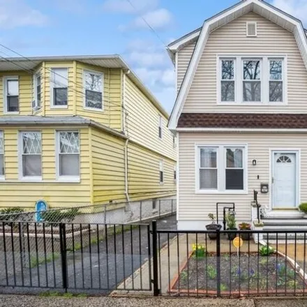 Buy this 3 bed house on 1621 Mayflower Avenue in New York, NY 10461