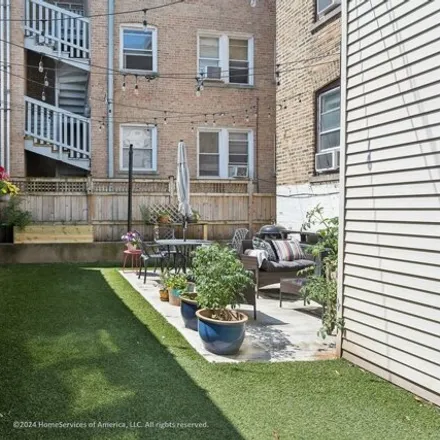 Image 2 - 5507 N Artesian Ave, Chicago, Illinois, 60625 - House for sale