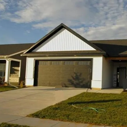 Buy this 2 bed house on 4816 55th Avenue Court in Pleasant Valley Township, Bettendorf