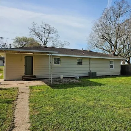 Image 9 - 380 Dorsett Street, Clute, TX 77531, USA - House for rent