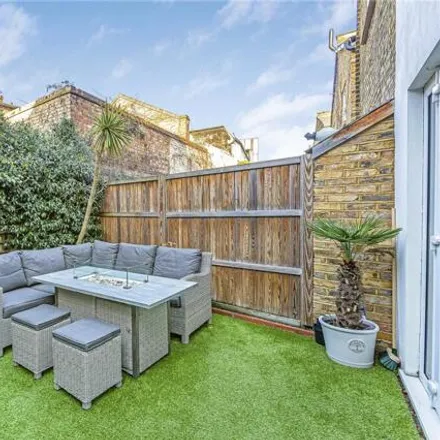Image 4 - Querrin Street, London, SW6 2RF, United Kingdom - Apartment for sale