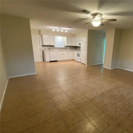 Image 4 - 1856 Springtime Avenue, Clearwater, FL 33755, USA - Duplex for rent