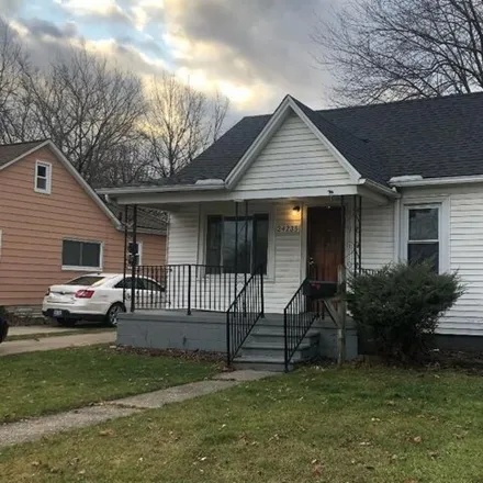 Buy this 2 bed house on 24247 Shakespeare Avenue in Eastpointe, MI 48021