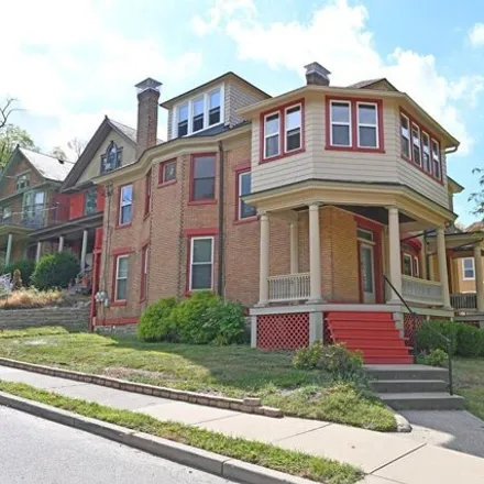 Buy this studio house on 403 McAlpin Avenue in Cincinnati, OH 45220