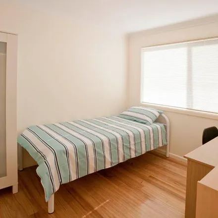 Image 6 - Finch Street, Burwood VIC 3125, Australia - Apartment for rent