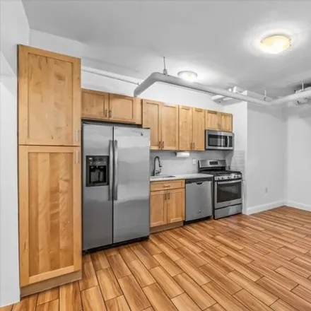 Image 2 - 30-45 Hobart Street, New York, NY 11377, USA - Apartment for sale