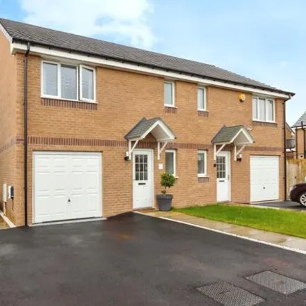 Image 2 - Cardean Place, Larkhall, ML9 2GH, United Kingdom - Duplex for sale