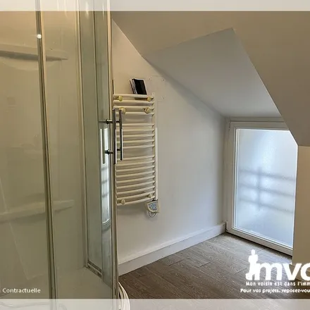 Image 1 - Cabinet Voisine, 24 Place Saint-Pierre, 44150 Ancenis, France - Apartment for rent