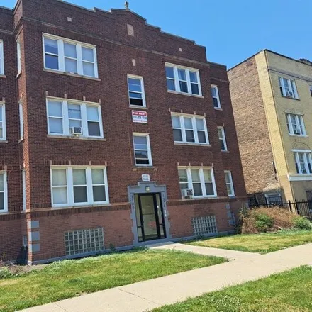 Buy this studio house on 1100 North Lawler Avenue in Chicago, IL 60651