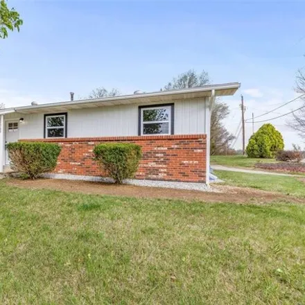 Buy this 3 bed house on 791 Tanglewood Acres in Festus, MO 63028