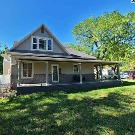 Buy this 5 bed house on 427 West State Street in Lindsborg, McPherson County