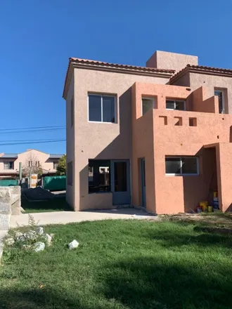 Buy this 2 bed house on 25 de Mayo 78 in Centro, Municipio de La Falda