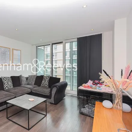 Rent this 2 bed apartment on Lanson Building in 348 Queenstown Road, London