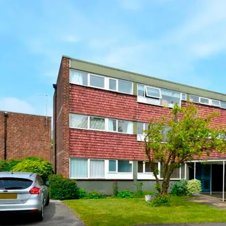 Rent this 2 bed room on Eaton Court in Guildford, GU1 1XH