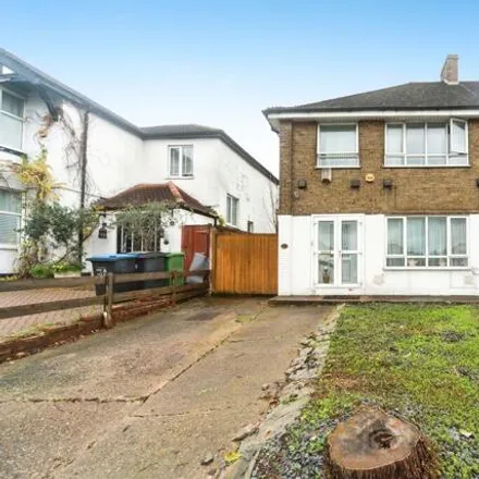 Buy this 3 bed duplex on Tolworth Rise South in London, KT5 9NB