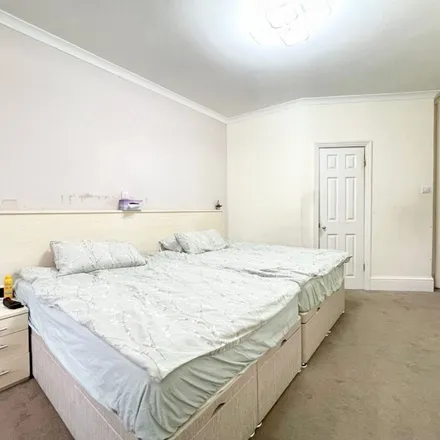 Image 1 - Ambrose Avenue, London, NW11 9AN, United Kingdom - Duplex for rent