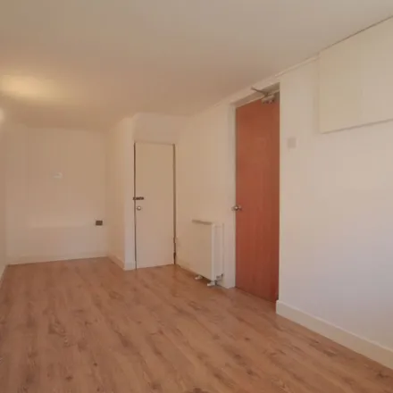 Rent this 2 bed apartment on 10 Greenland Mews in London, SE8 5JG