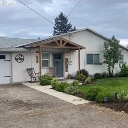 Buy this 3 bed house on 104 North 7th Street in Carlton, Yamhill County