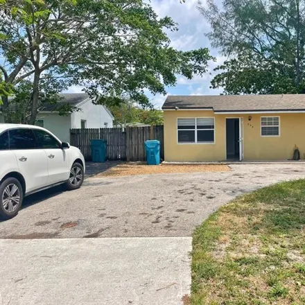 Rent this 1 bed house on 287 Southeast 24th Avenue in Boynton Beach, FL 33435