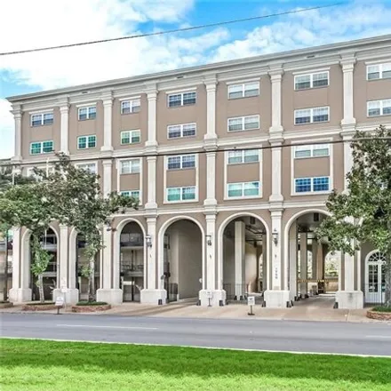 Buy this 1 bed condo on 1750 Saint Charles Avenue in New Orleans, LA 70130