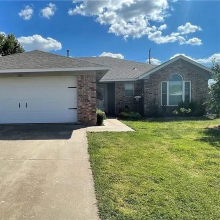 Buy this 3 bed house on 2305 Sheridan Place in Chickasha, OK 73018