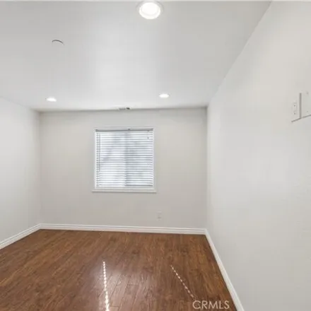 Image 9 - 8731 Darby Avenue, Los Angeles, CA 91325, USA - Apartment for rent